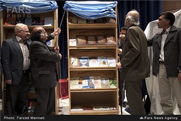 رونمایی از 152 عنوان کتاب در مراسم  تجلیل از نویسندگان و خادمان نشر در کرمانشاه
