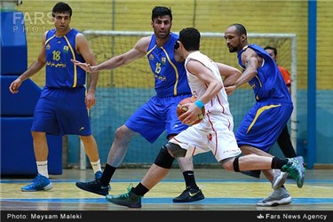 دیدار تیم های بسکتبال هفت الماس و پتروشیمی بندر امام