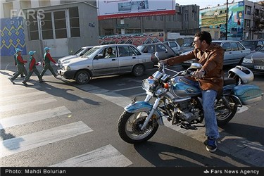 طرح انضباط ترافیکی توسط دانش آموزان مقطع ابتدایی در مشهد مقدس