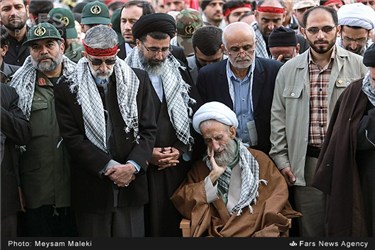 حضور غلامعلی حداد عادل در مراسم تشییع پیکر شهید مجید نبیل جانباز قطع نخاعی 70 درصد دوران دفاع مقدس در قزوین