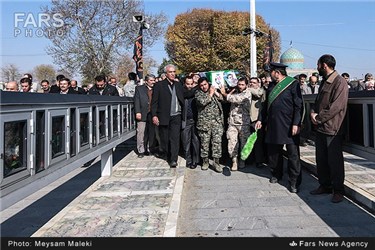 مراسم تشییع پیکر شهید مجید نبیل جانباز قطع نخاعی 70 درصد دوران دفاع مقدس در قزوین