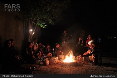 اسکان و حضور مردم روستای دهقاید استان بوشهر در خارج از منازل