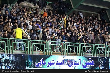 دیدار تیم های والیبال متین ورامین با نوین کشاورز تهران