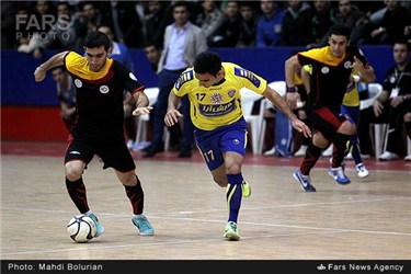 دیدار تیم های میثاق تهران و فرش آرا  مشهد
