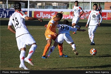دیدار تیم‌های فوتبال مس کرمان و پرسپولیس