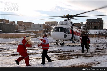 امداد رسانی هوایی به روستاهای زلزله زده شهرستان اهر