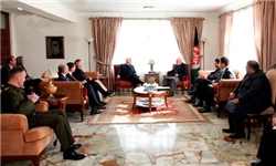 رایزنی حامد کرزی و هیئت سنای آمریکا در کابل