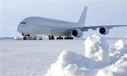 بارش برف موجب لغو پروازهای صبح امروز فرودگاه کرمان شد