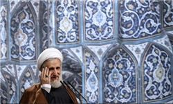 ملت ایران از حقوق خود عقب‌نشینی نمی‌کند/ نباید به بیگانگان چشم بدوزیم
