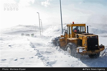 کولاک و بارش برف در جاده طارم استان زنجان