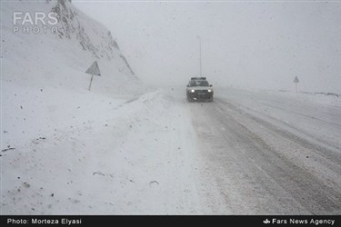 کولاک و بارش برف در جاده طارم استان زنجان