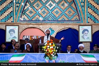 حضور مصطفی پور محمد وزیر کشور در راهپیمایی یوم الله 22 بهمن در یزد