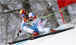 برگزاری مسابقات اسکی آلپاین دیپلمات‌های خارجی در پیست دیزین