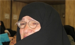 استقبال باشکوه بوشهری‌ها از مادر شهید بهروز صبوری