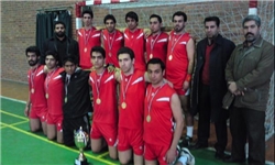 تیم هندبال دانشگاه آزاد ورامین قهرمان مسابقات منطقه 8 کشور شد