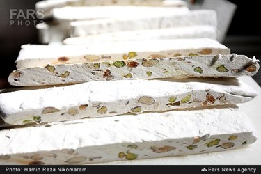 تهیه و پخت شیرینی در اصفهان