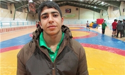 انتخاب کشتی‌گیر نوجوان قمی برای اعزام به جام بین‌المللی آذربایجان