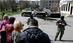 ۶۰ نظامی اوکراین به جمع معترضان حامی روسیه پیوستند