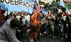 خشم و انزجار مردم آرژانتین از انگلیس