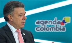 سانتوس: روند مذاکرات صلح کلمبیا با فارک را بررسی می‌کنیم