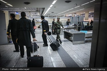 مسافران هواپیما در فرودگاه مهرآباد