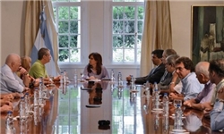 نشست رئیس جمهور آرژانتین با خانواده قربانیان آمیا