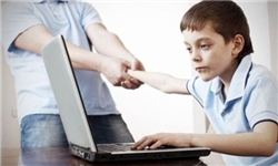 شکارچیان آنلاین در کمین کودکان/ زورگیری سایبری از کودکان دور از انتظار نیست