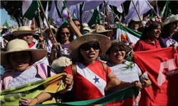 زنان برزیلی در حمایت از رئیس‌جمهورشان به خیابان‌ها ریختند