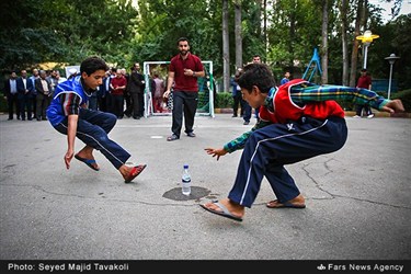 انجام بازی های محلی استان یزد توسط دانش آموزان یزدی در اردوی رهپویان ولایت