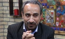 استاندار سمنان با سازنده ظریف‌ترین خشت سفالی جهان در مهدی‌شهر دیدار کرد