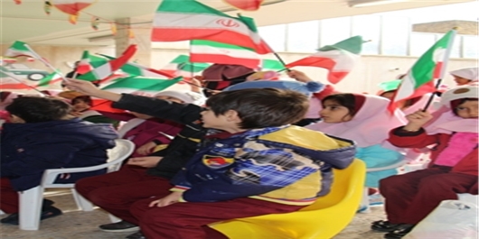 برگزاری مراسم نمادین ورود حضرت امام خمینی (ره) در فرودگاه لارستان