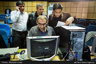 حضور خبرنگاران در ستاد انتخابات وزارت کشور