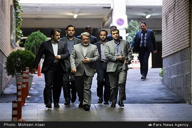 ورود عبدالرضا رحمانی فضلی وزیر کشور به محل برگزاری نشست خبری در ستاد انتخابات کشور