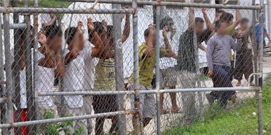دولت استرالیا پناهجوی ایرانی را وادار به پذیرش پناهندگی گینه‌نو کرد