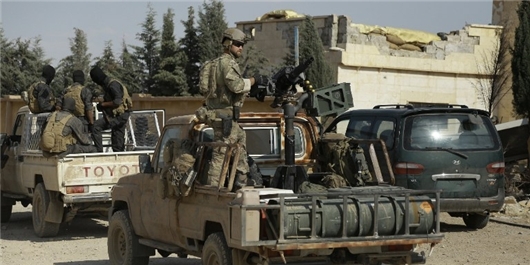 منابع نظامی از عملیات نیروهای آمریکا در داخل شهر رقه خبر دادند