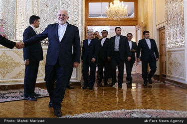 ورود محمدجواد ظریف وزیر امور خارجه به محل دیدار با وزیر امور خارجه بروندی
