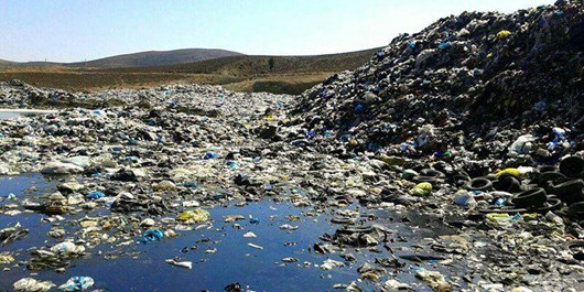 کوه زباله و دریای شیرابه در مرز سمنان و مازندران