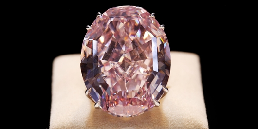 بزرگ‌ترین الماس در روسیه به فروش می‌رسد