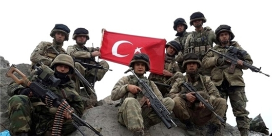 ارتش ترکیه در سوریه نیرو پیاده می‌کند