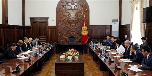 نخست‌وزیر قرقیزستان: از همکاری با بانک توسعه اسلامی استقبال می‌کنیم