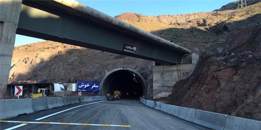 اعمال محدودیت ترافیکی در محورهای تهران-شمال/تردد موتورسیکلت در جاده تهران-مشهد ممنوع شد