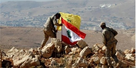 حضور وزیر وابسته به حزب‌الله در ارتفاعات عرسال +عکس