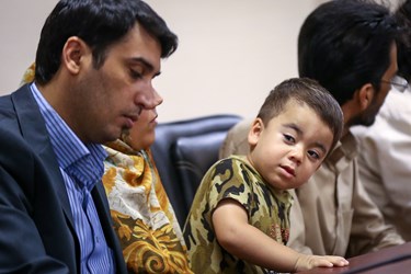  عماد کودک معروف حادثه تروریستی مجلس در  کمپین نذر مهربانی در حمایت از بیماران خاص
