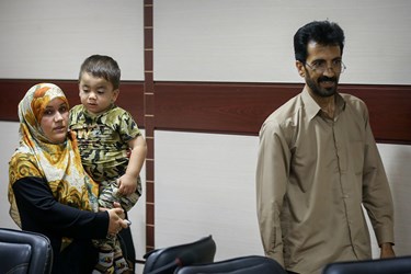 حضور عماد کودک معروف حادثه تروریستی مجلس به همراه خانواده در  کمپین نذر مهربانی در حمایت از بیماران خاص