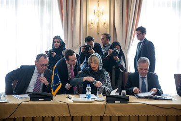 هلگا اشمید معاون مسئول سیاست خارجی اتحادیه اروپا در سومین دور گفت‌وگوهای عالی‌رتبه سیاسی ایران و اتحادیه اروپا 