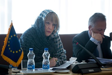 هلگا اشمید معاون مسئول سیاست خارجی اتحادیه اروپا در سومین دور گفت‌وگوهای عالی‌رتبه سیاسی ایران و اتحادیه اروپا 