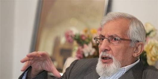 امام به دلیل روحیه ضدآمریکایی قهرمان ملت ایران بود/ میرحسین موسوی از ابتدا هم با امام نبود