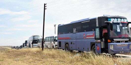 ورود اتوبوس‌ها برای چهارمین مرحله از خروج تروریست‌ها از «حماه» و «حمص»