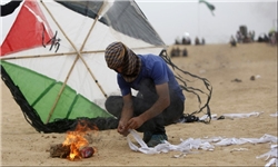 بادبادک‌های آتش‌زای غزه، تل‌آویو را دست‌به‌دامان نماینده سازمان ملل کرد