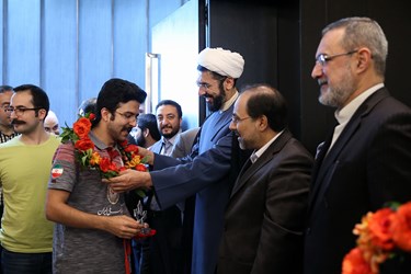 سید محمد بطحایی وزیر آموزش و پرورش در مراسم استقبال از مقام‌آوران مسابقات جهانی ربوکاپ کانادا 2018